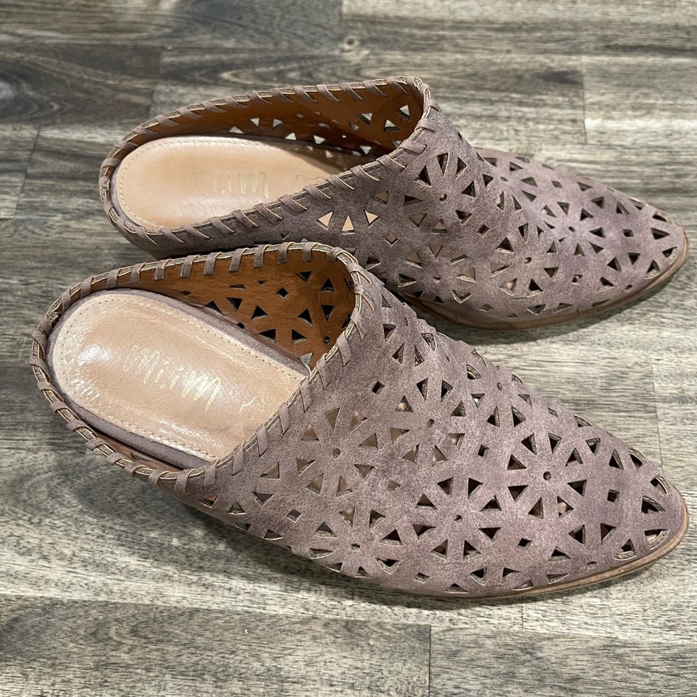 Mi.iM Georgina Perforated Heeled Mule  Size 7